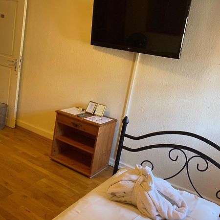 Hotel Gasthaus Schuetzen Friburgo em Brisgóvia Quarto foto