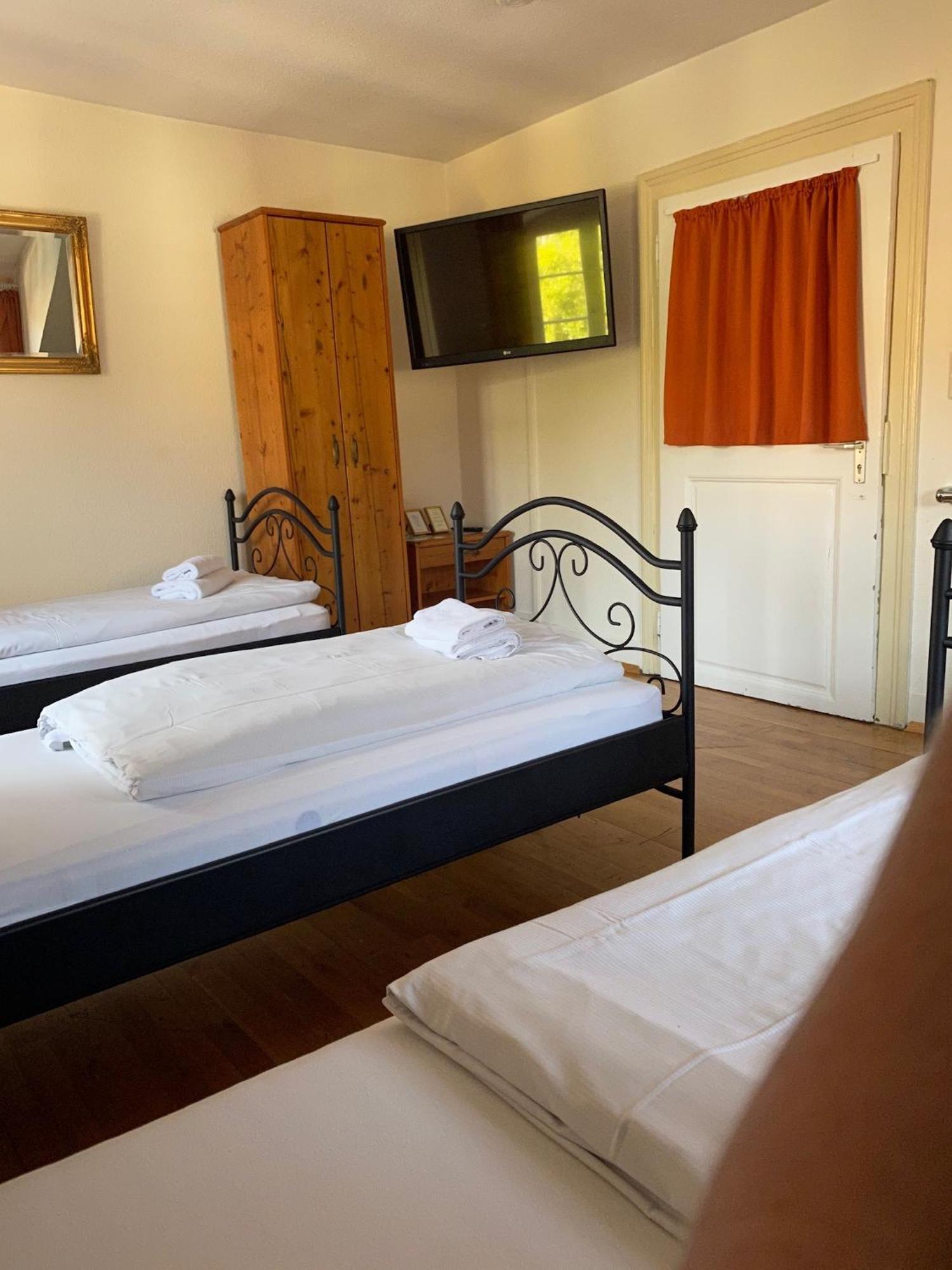 Hotel Gasthaus Schuetzen Friburgo em Brisgóvia Quarto foto