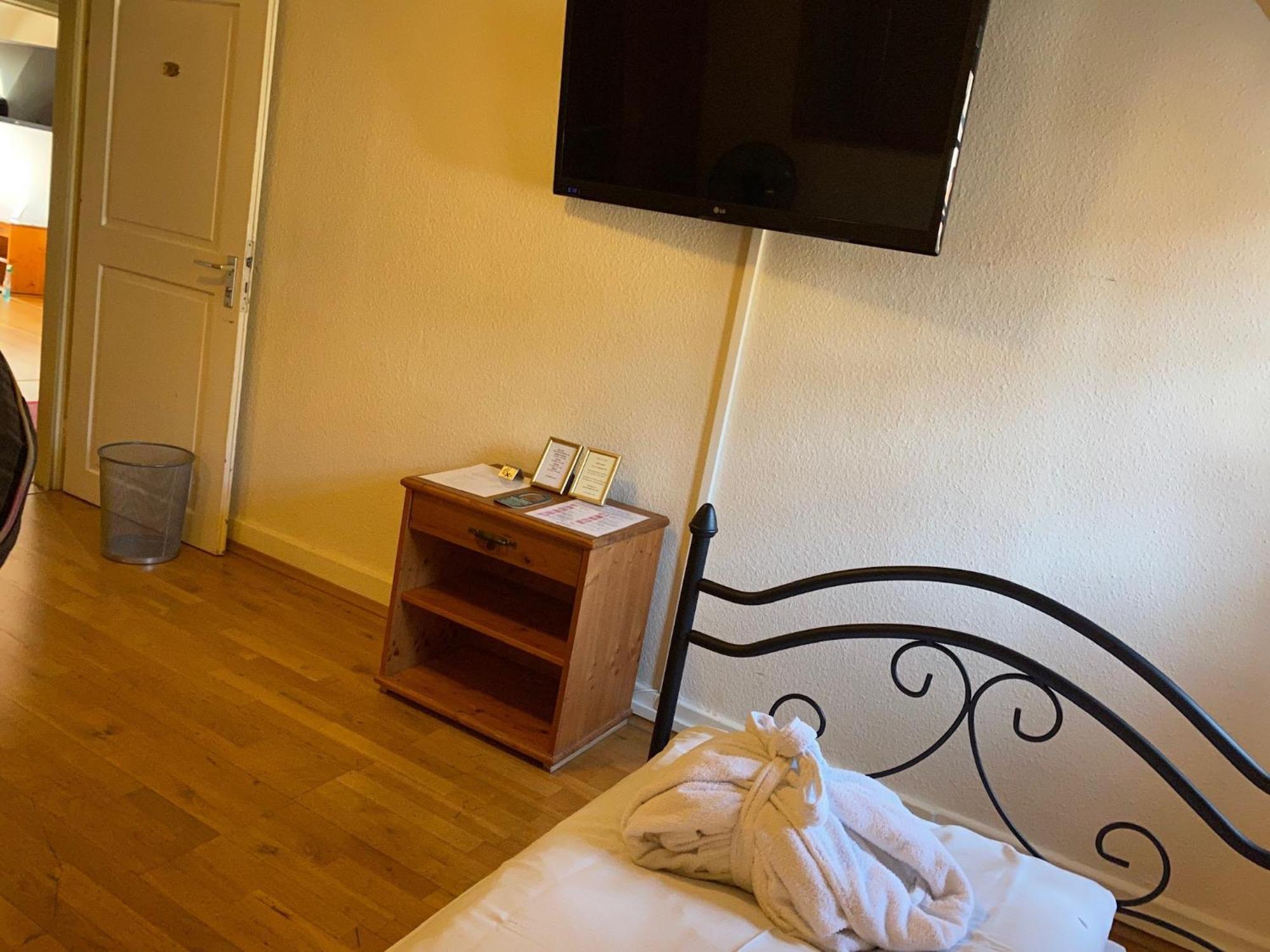 Hotel Gasthaus Schuetzen Friburgo em Brisgóvia Quarto foto